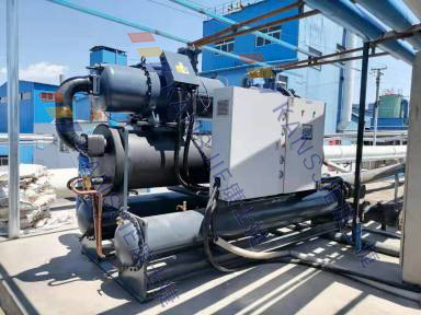 電子行業冷水機案例(lì)